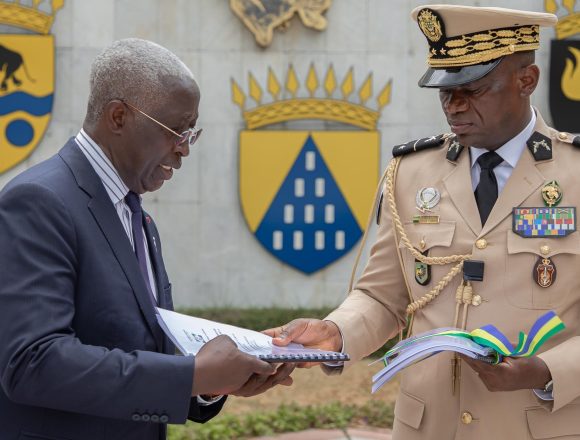 Remise du projet de constitution au Gabon : Entre déception et régression