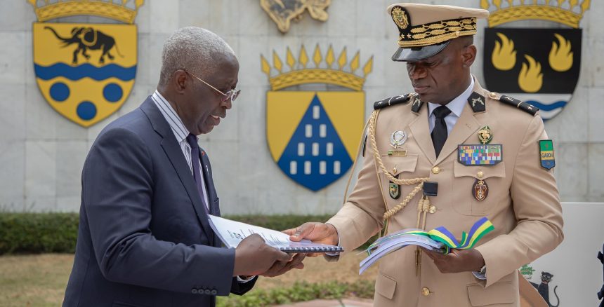 Remise du projet de constitution au Gabon : Entre déception et régression